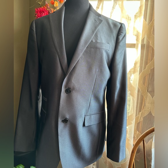 Young men’s suit